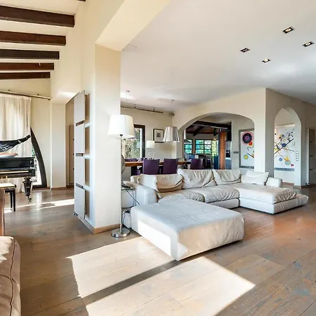 Vila Palmeras Hills